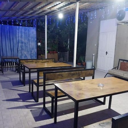Гостевой Дом Ксения Hotell Sukhumi Eksteriør bilde