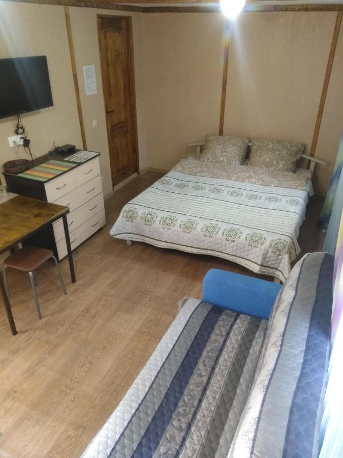 Гостевой Дом Ксения Hotell Sukhumi Eksteriør bilde