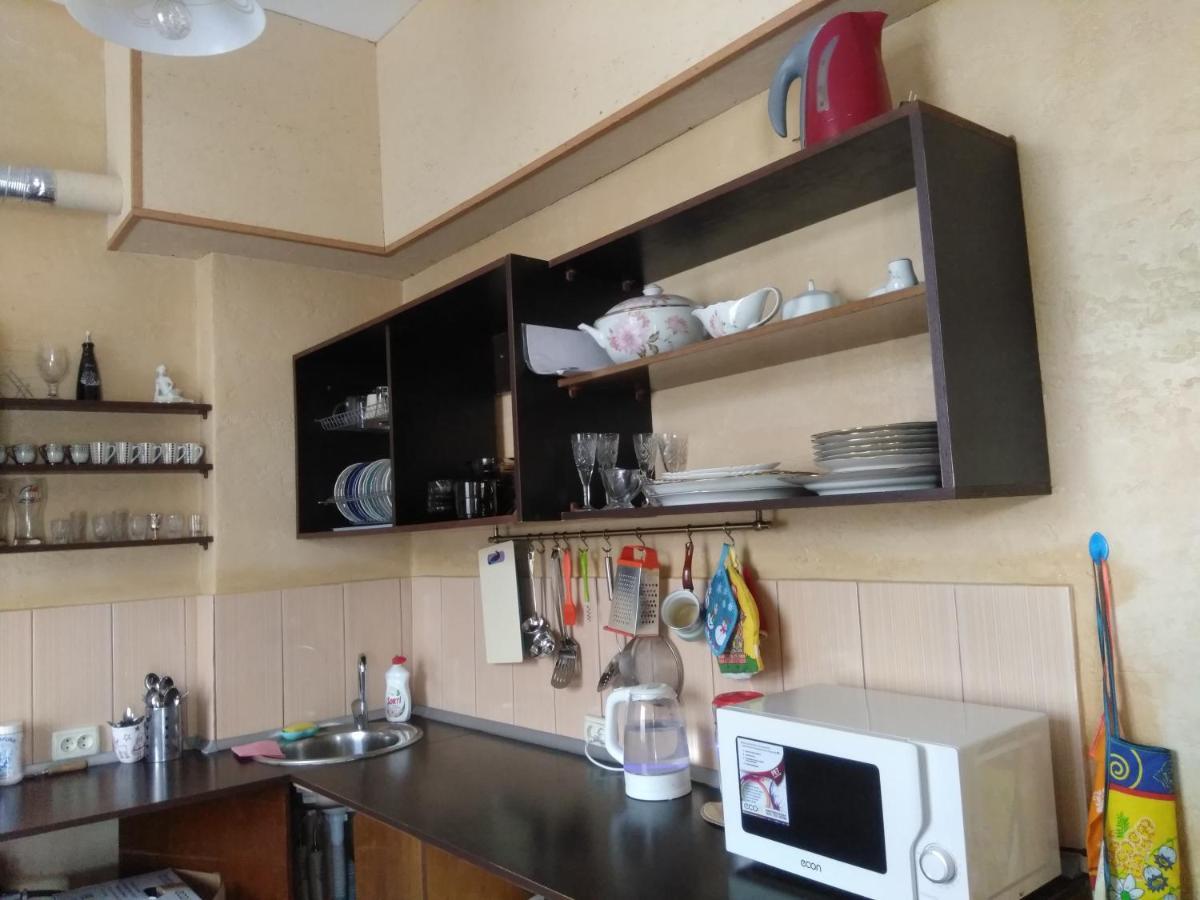 Гостевой Дом Ксения Hotell Sukhumi Eksteriør bilde
