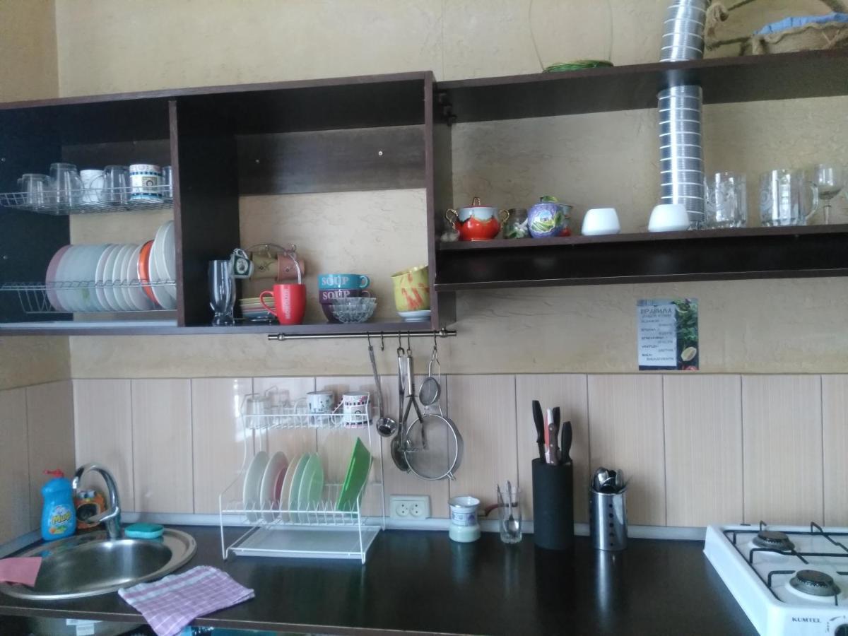 Гостевой Дом Ксения Hotell Sukhumi Eksteriør bilde