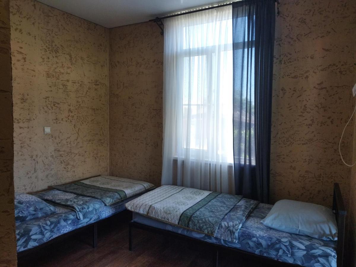 Гостевой Дом Ксения Hotell Sukhumi Eksteriør bilde
