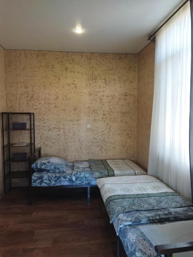 Гостевой Дом Ксения Hotell Sukhumi Eksteriør bilde